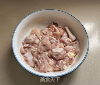 甘旨炒鸡肉的做法步调：2