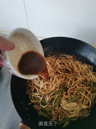 豆角焖里的做法步调：10