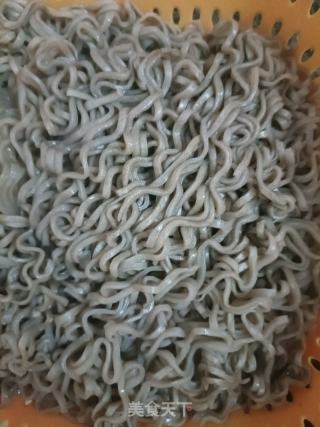 鸡蛋炒里的做法步调：2