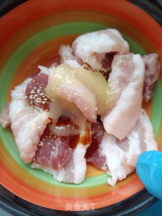 苏子叶包煎肉的做法步调：5