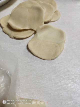 蛋黄酥的做法步调：7