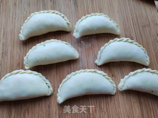 烫里蔬菜盒子的做法步调：13