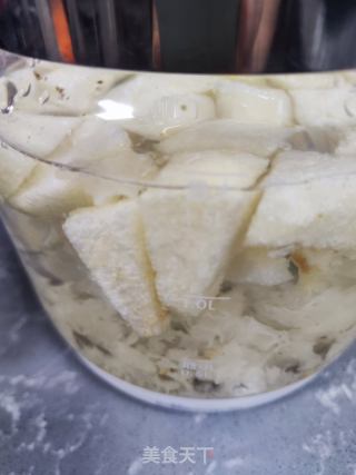 雪梨银耳汤的做法步调：3