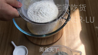 抹茶白豆布丁，老滑抹茶奶冻，配上甘美白豆，清爽又治愈。的做法步调：2
