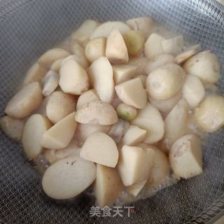 焖芋头的做法步调：10