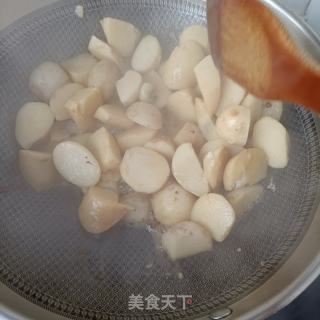 焖芋头的做法步调：11