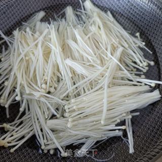 鸡胸肉金针菇拌紫佳丽的做法步调：5