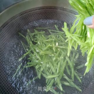 云豆丝拌鸡胸肉的做法步调：6