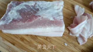 粉蒸肉——芋头的做法步调：1