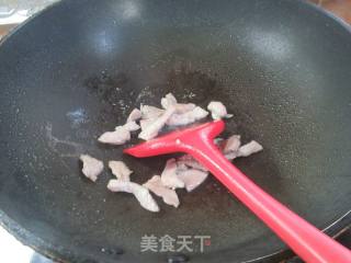 肉片柿子椒炒魔芋结的做法步调：4