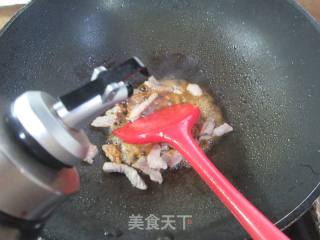 肉片柿子椒炒魔芋结的做法步调：6