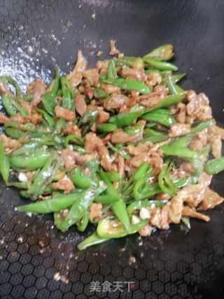 辣椒炒肉的做法步调：8
