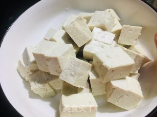 家庭版麻婆豆腐的做法步调：2