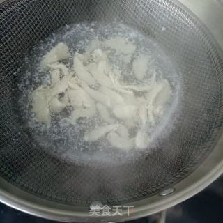鸡胸肉炒茴喷鼻杆的做法步调：6