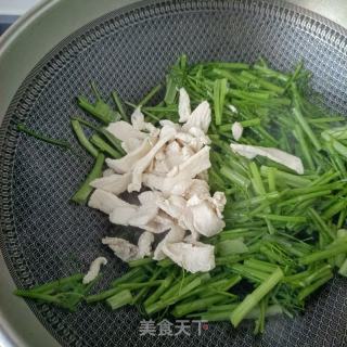 鸡胸肉炒茴喷鼻杆的做法步调：9