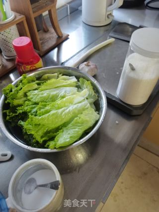 蚝油死菜的做法步调：1