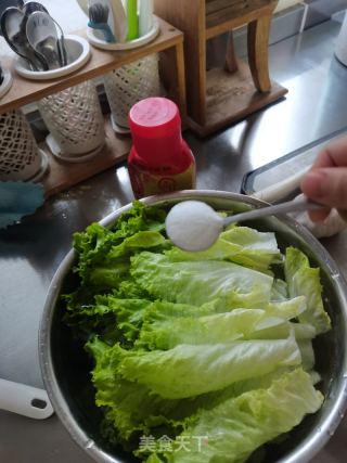 蚝油死菜的做法步调：2