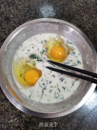 菠菜鸡蛋饼的做法步调：2