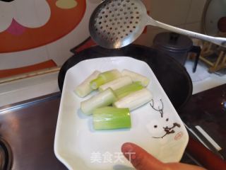 葱烧黄鱼的做法步调：10