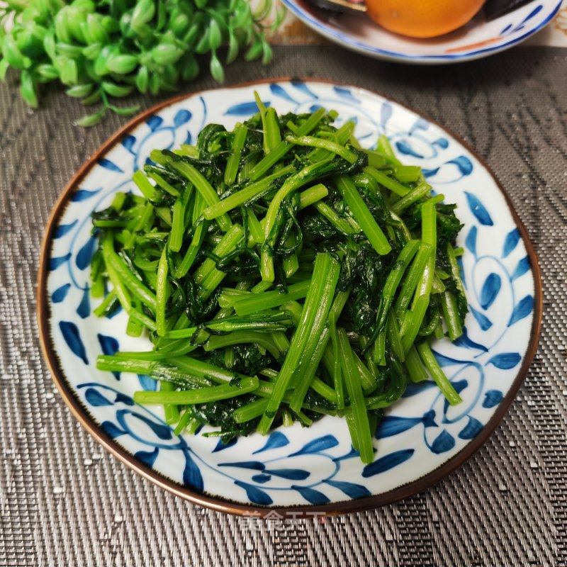 浑炒茼蒿的做法