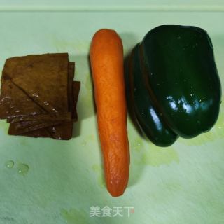 喷鼻干炒单色的做法步调：1