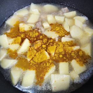 咖喱土豆鸡块的做法步调：6