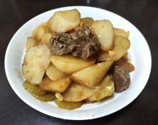 牛肉丸焖萝卜的做法步调：9
