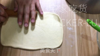 奶酥吐司，绵硬推丝心感如云朵普通，甘美奶酥，让团体风味更上一层。的做法步调：16