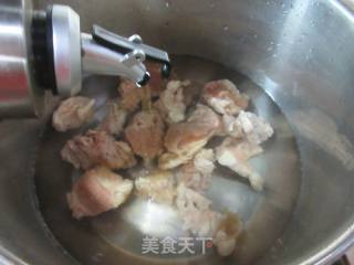 鹌鹑蛋百叶结牛腩煲的做法步调：4