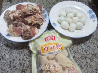 鹌鹑蛋百叶结牛腩煲的做法步调：1