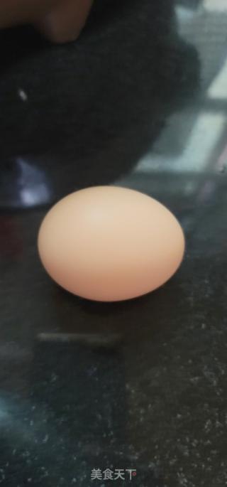 鸡蛋牛肉喷鼻菜粥的做法步调：3