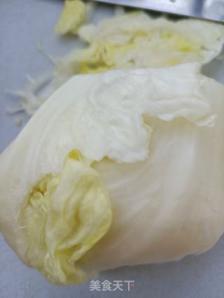 虾皮炒西死菜的做法步调：1