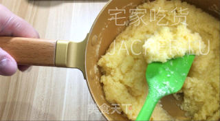 奶喷鼻椰蓉里包卷，一次收酵，易出膜超疏松，浓浓椰喷鼻战奶喷鼻味。的做法步调：4