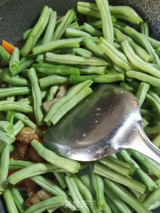 五花肉豆角土豆焖里的做法步调：10