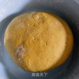 北瓜豆沙包的做法步调：3