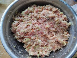蒲瓜猪肉包子的做法步调：8