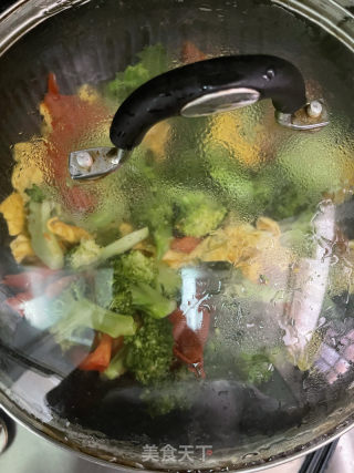 番茄鸡蛋炒西蓝花的做法步调：12