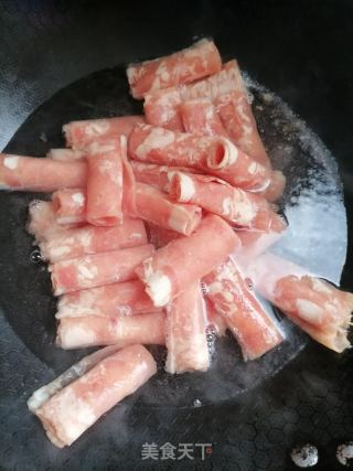 金针菇肥牛卷的做法步调：1