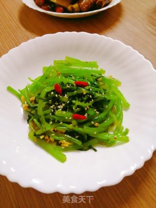凉拌茼蒿的做法步调：6
