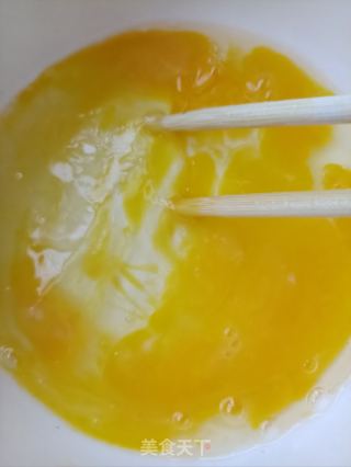 海参鸡蛋炒茼蒿的做法步调：4