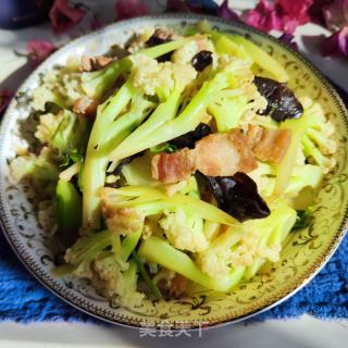 五花肉木耳炒花菜的做法步调：8
