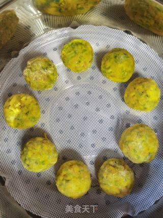 玉米里菜团子的做法步调：16