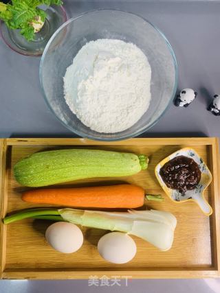西葫芦鸡蛋早饭饼的做法步调：1