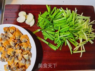 韭菜炒毛蚶的做法步调：7