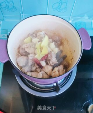 栗子烧鸡块的做法步调：5
