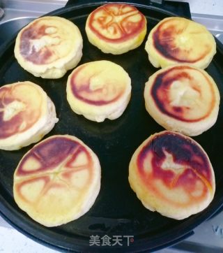 玉米里收里饼的做法步调：10