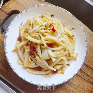 喷鼻辣利剑菜条的做法步调：8