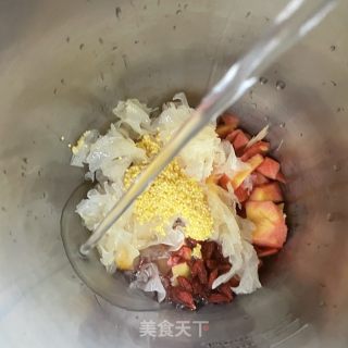 银耳白萝卜汤的做法步调：5