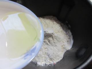 榨菜猪油渣烤饼的做法步调：7