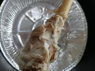 苏子叶卷烤羊腿的做法步调：2